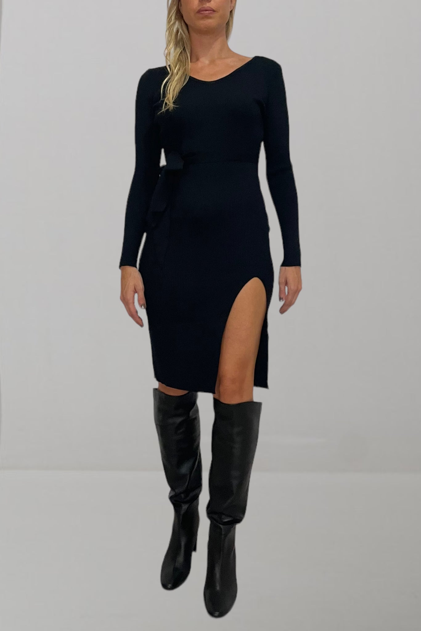 Abito in maglia nero con spacco