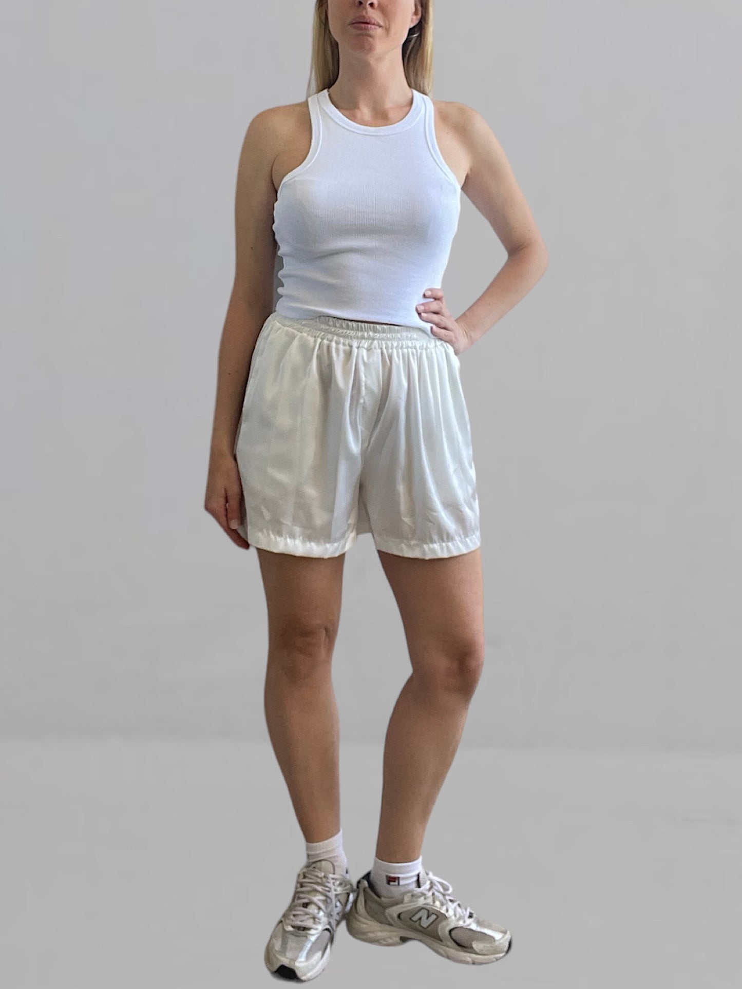 short bianco in viscosa