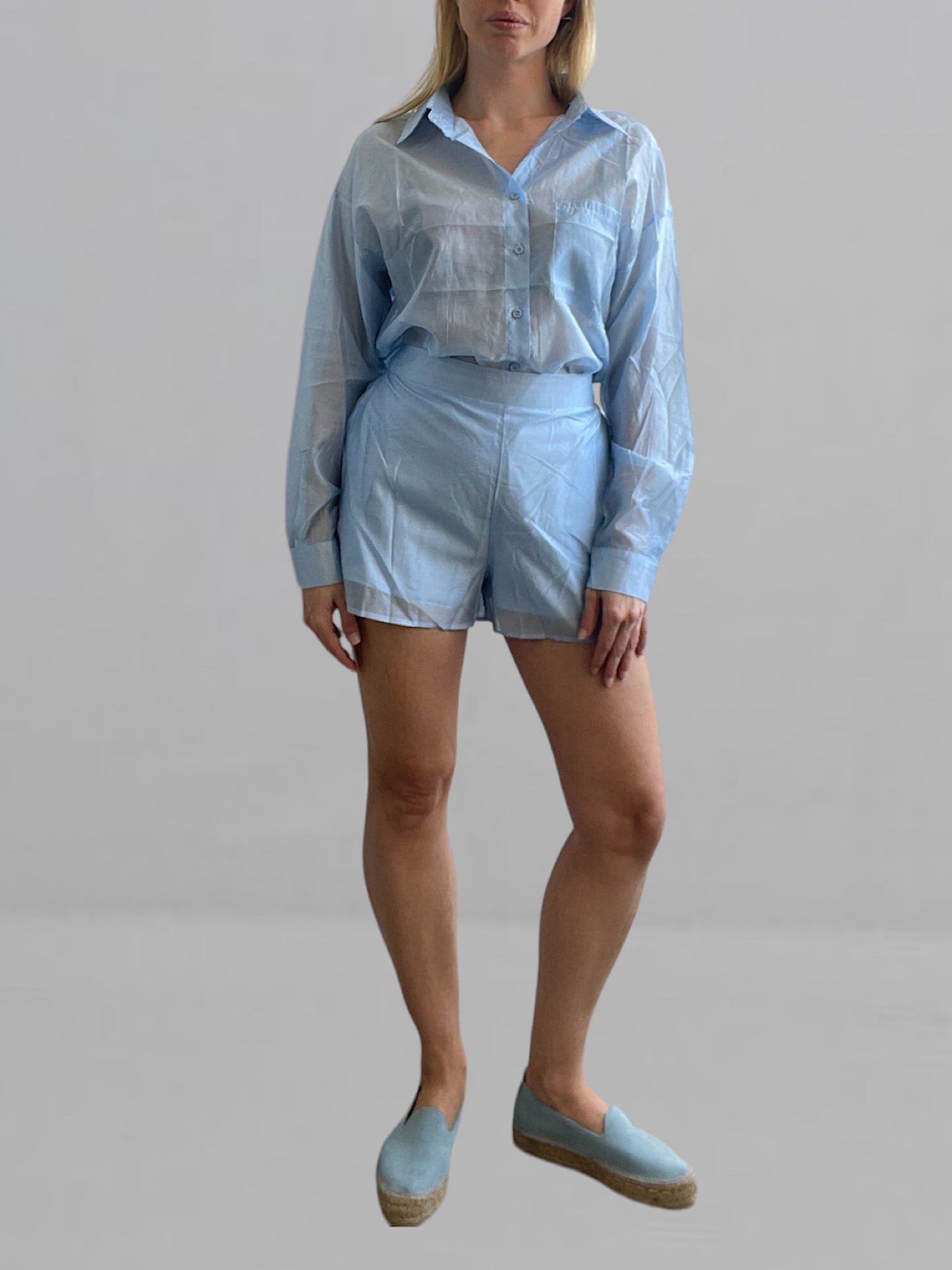Completo celeste in cotone