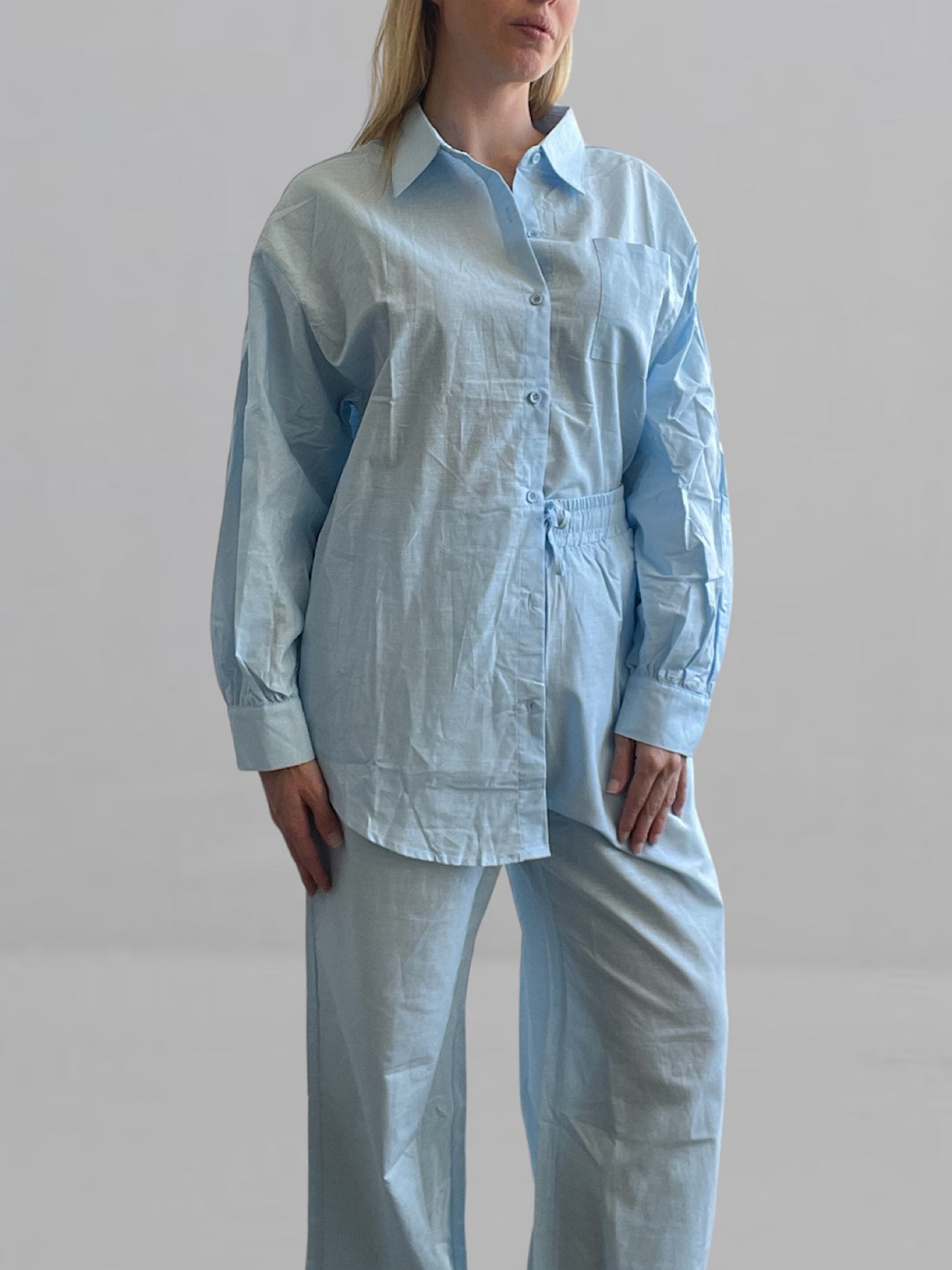 Camicia over celeste misto lino