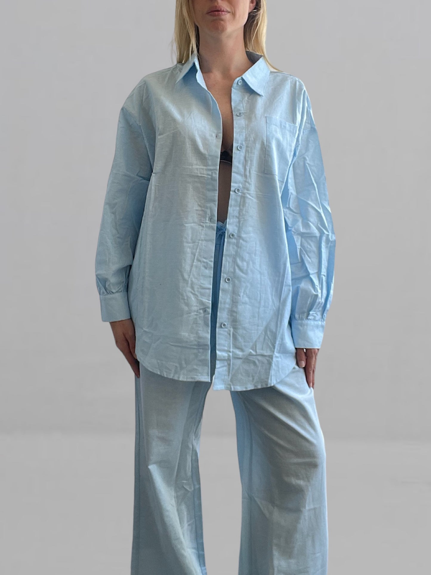 Camicia over celeste misto lino