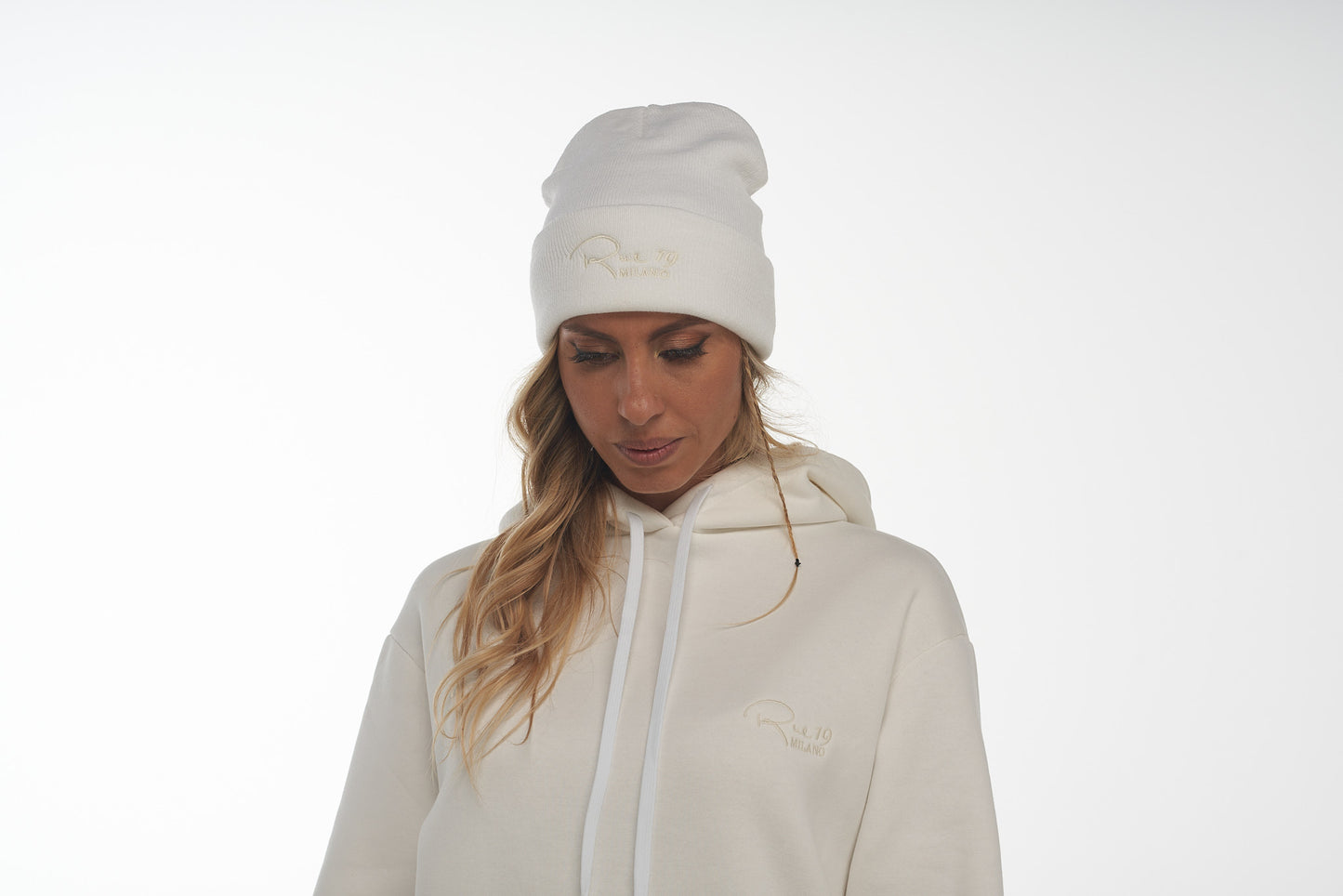 Cappello bianco con ricamo Rue 19 Milano