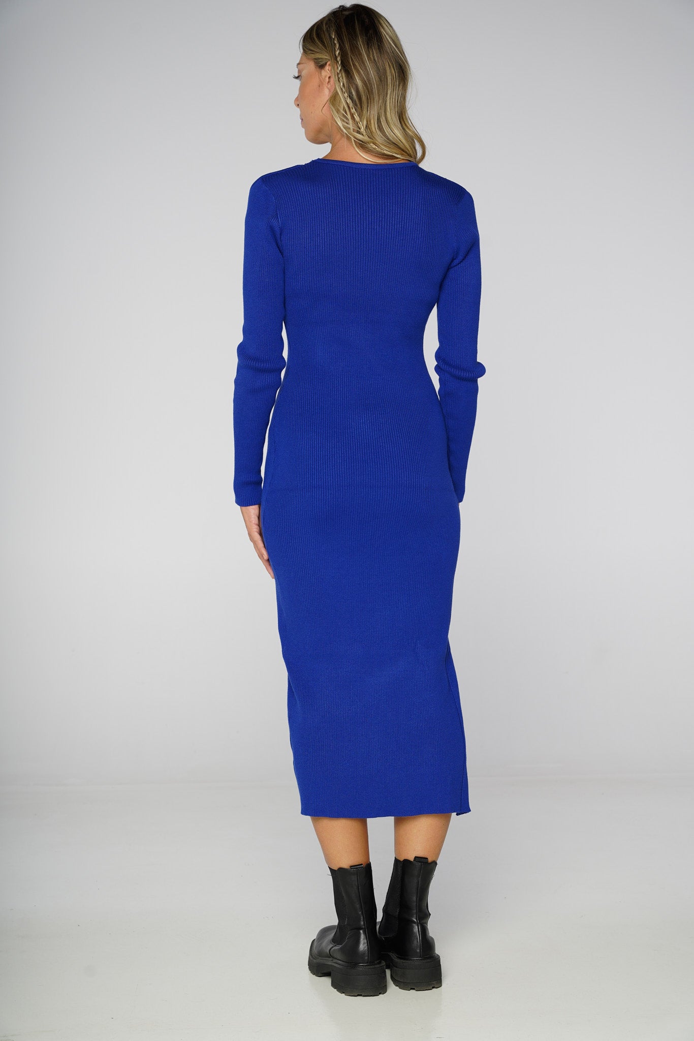 Abito in maglia blu elettrico con spacco