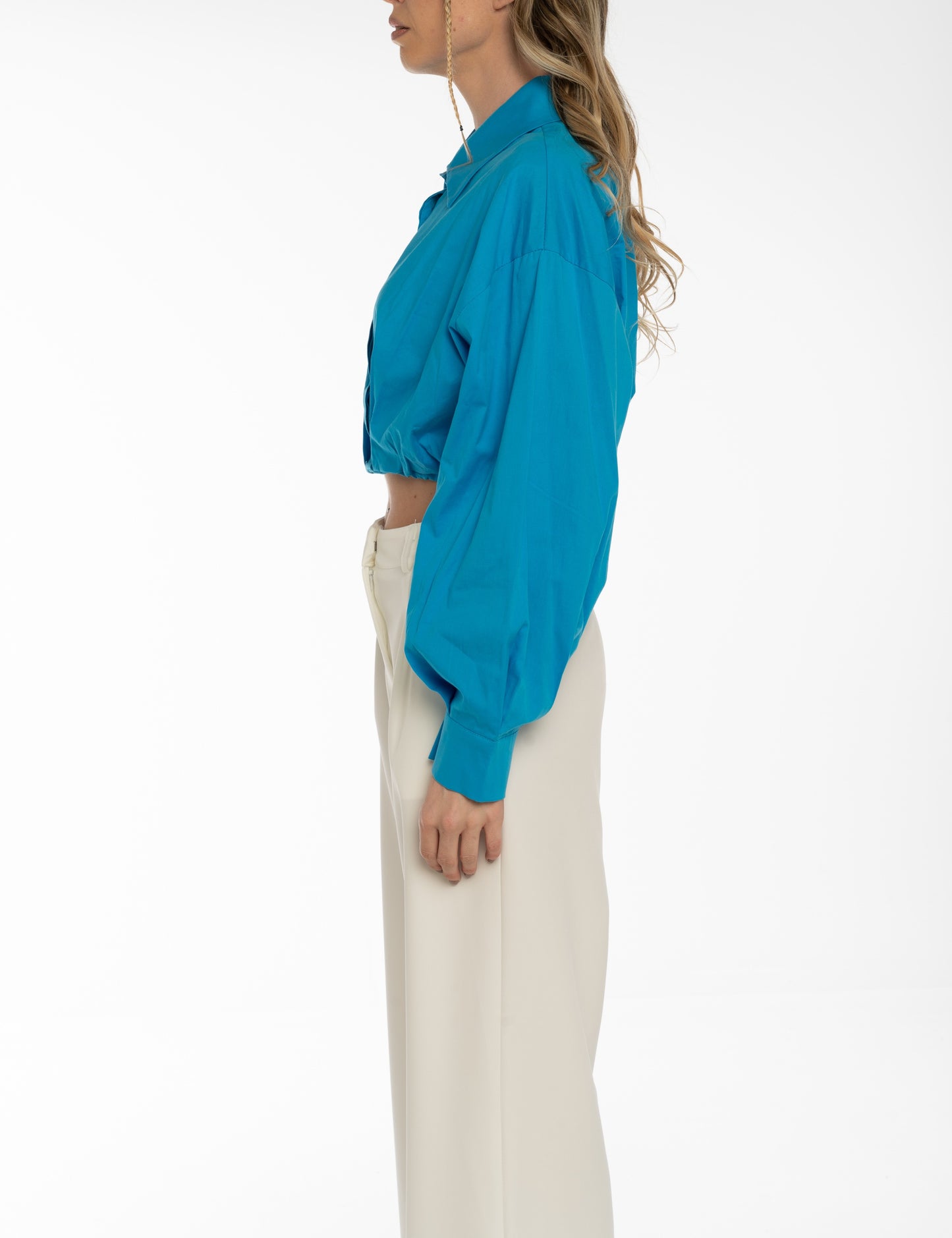 Camicia crop azzurro cielo in cotone