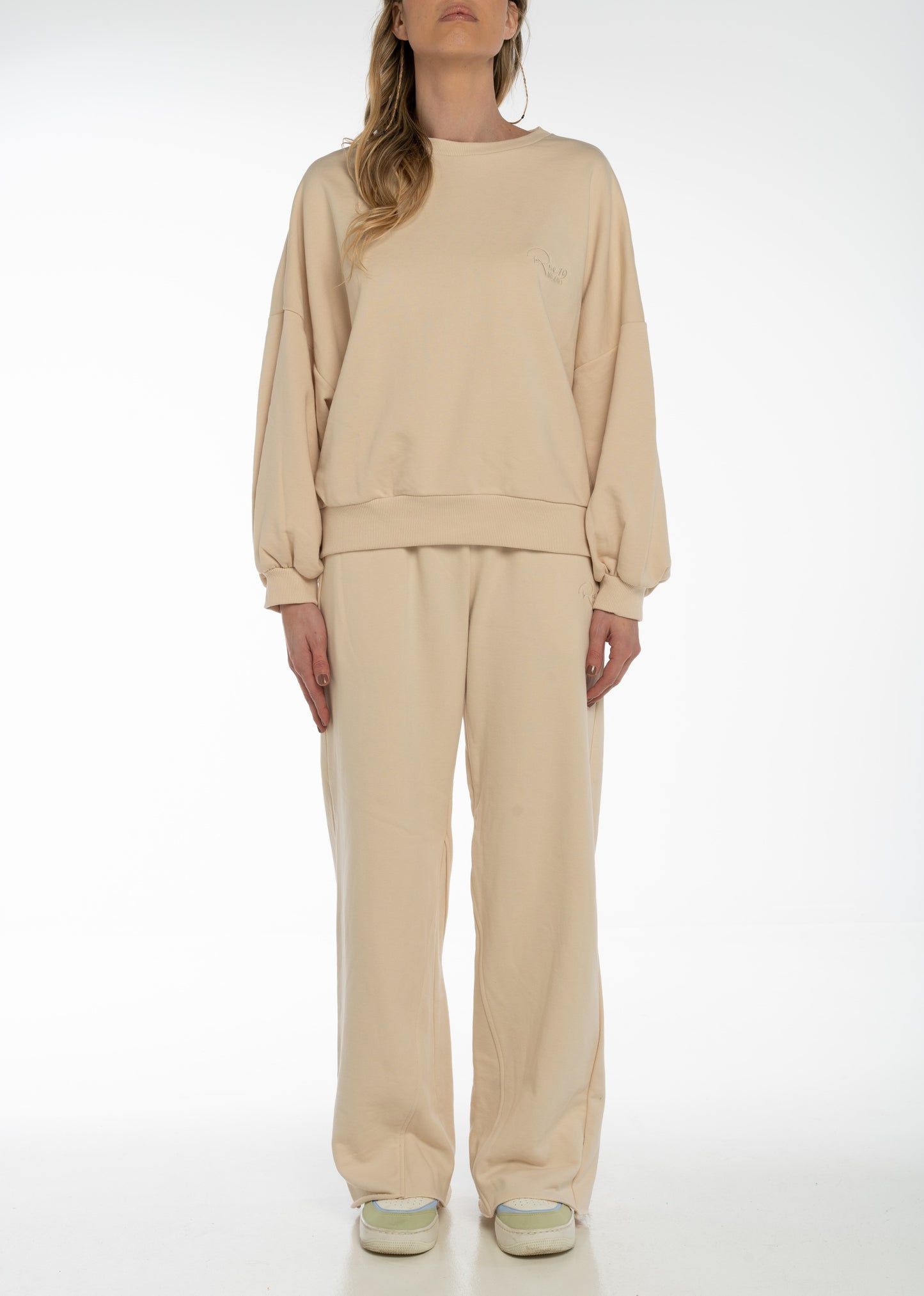 Pantalone jogger beige con fondo ampio