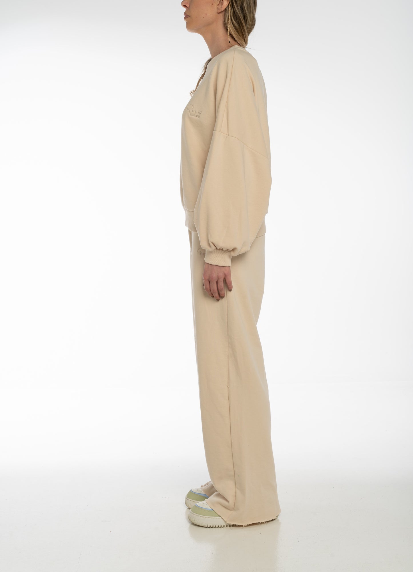 Pantalone jogger beige con fondo ampio
