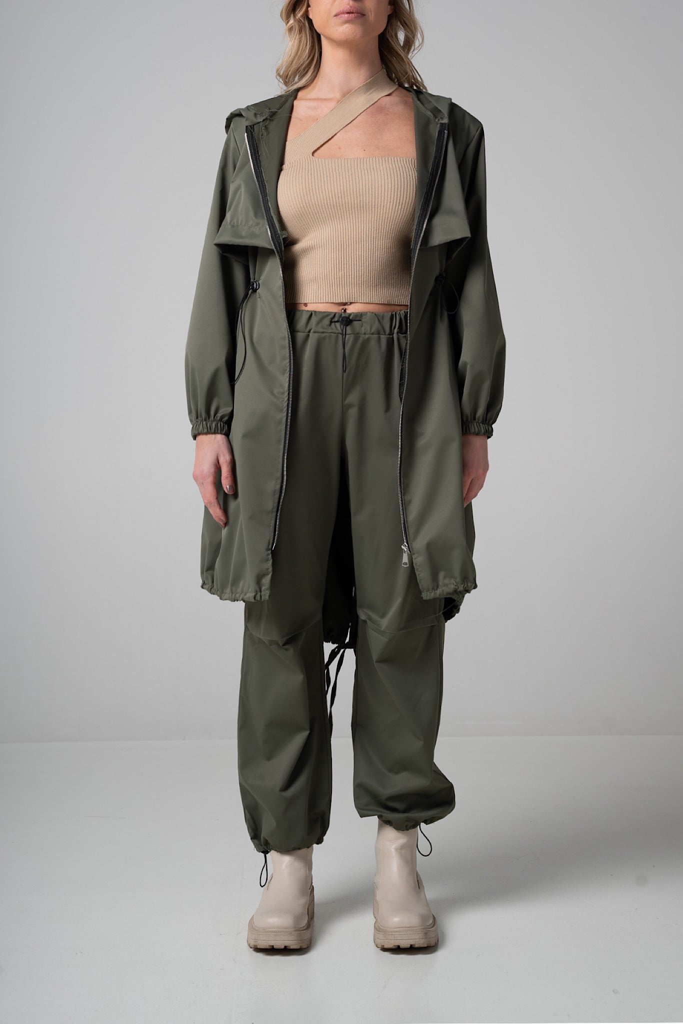 Parka verde militare con cappuccio