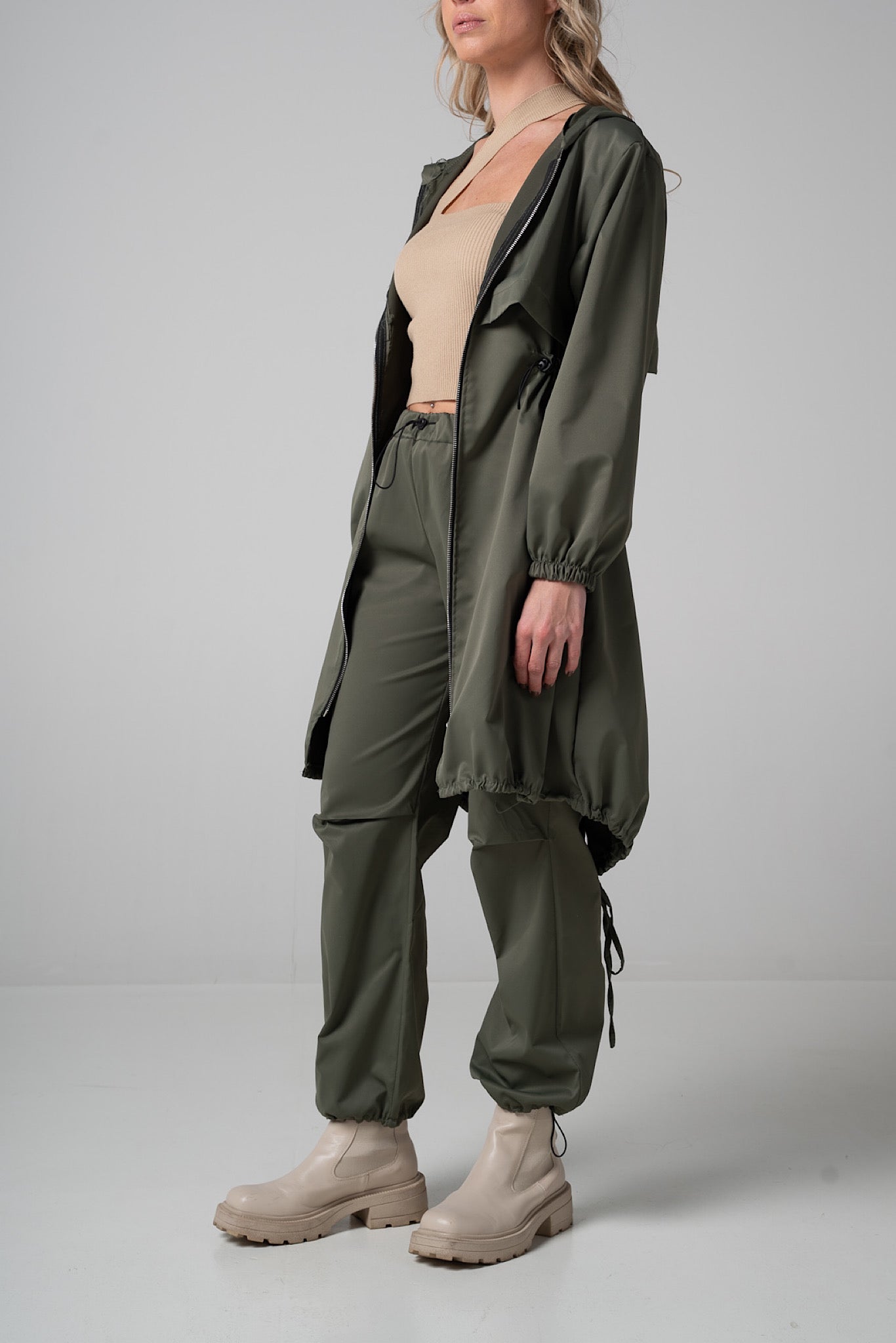 Parka verde militare con cappuccio
