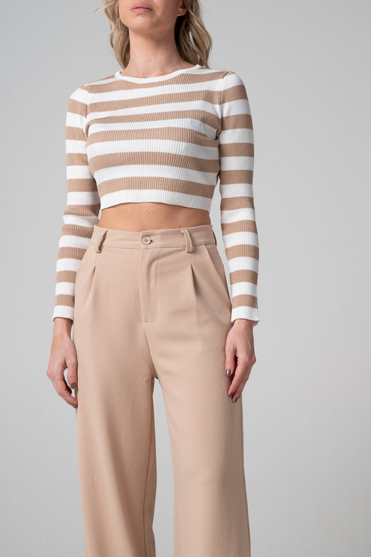 Maglia crop bianca e beige con righe