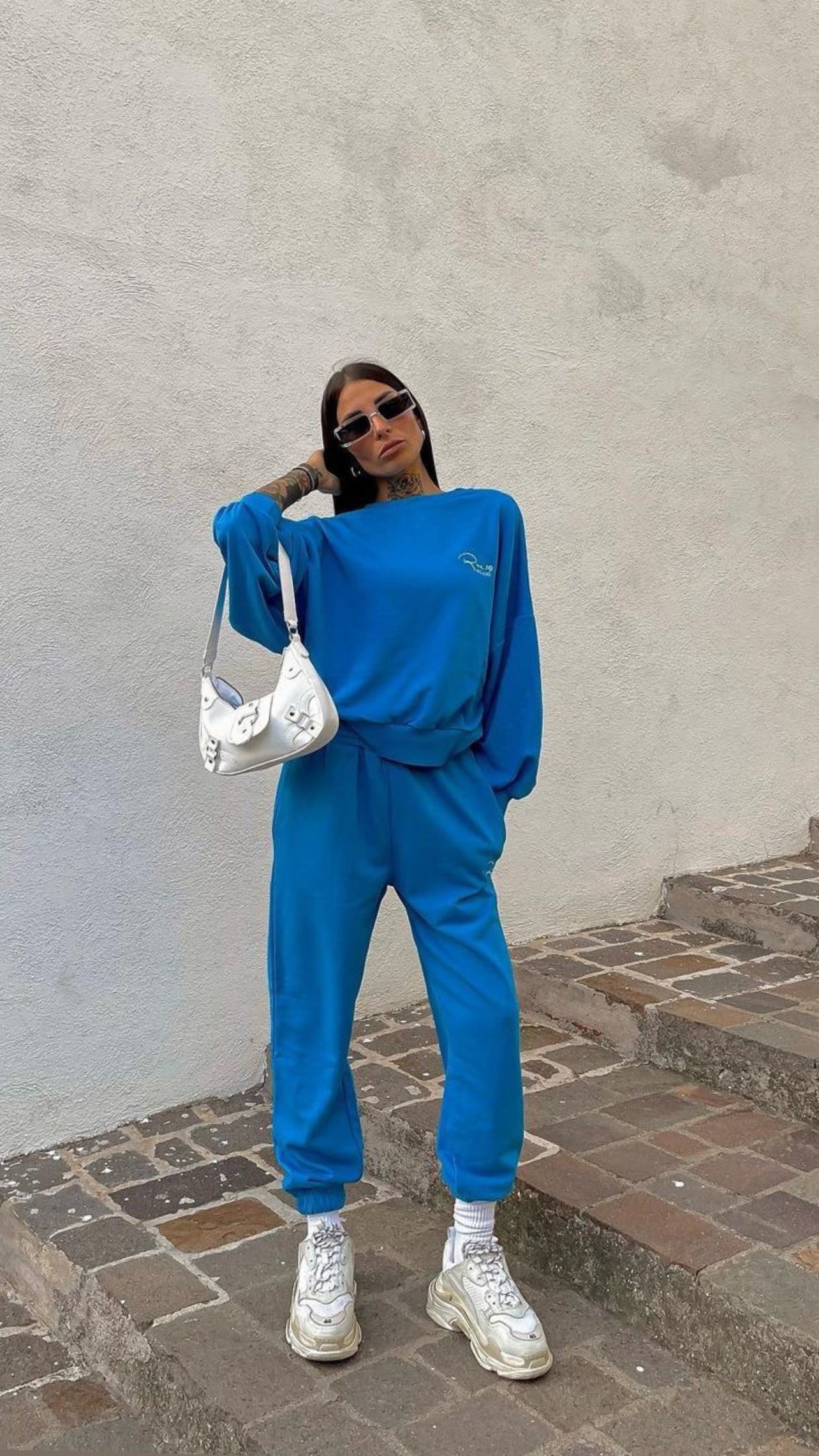 Pantalone Jogger azzurro con ricamo Rue 19 Milano