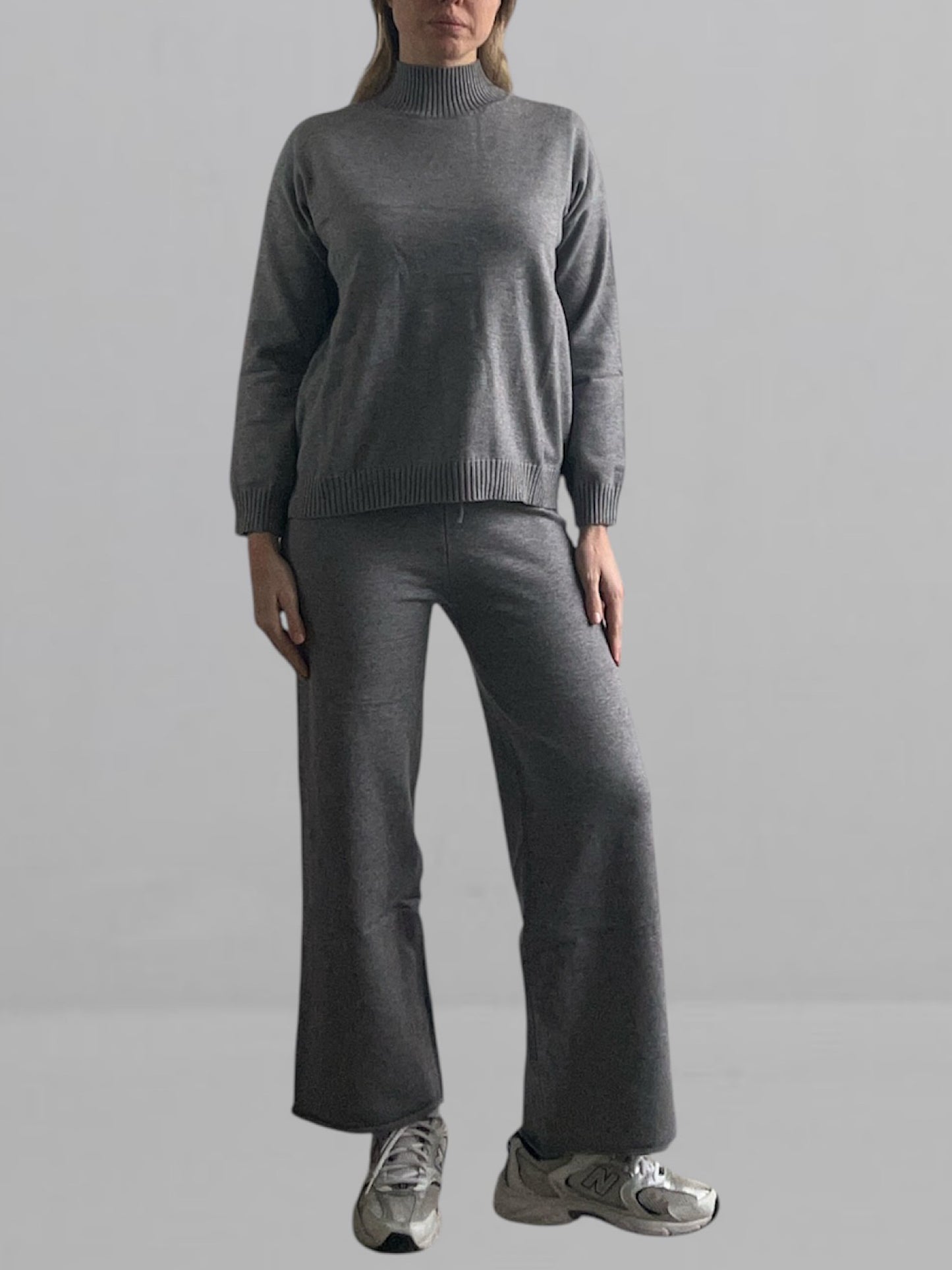 Completo grigio | Pull e pantalone