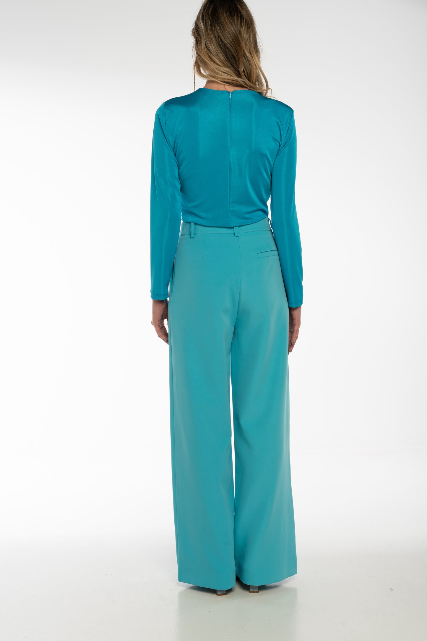 Pantalone wide leg azzurro cielo