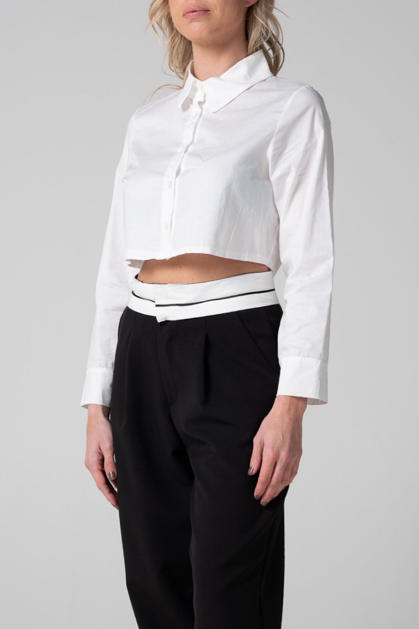 Camicia cropped bianca in cotone