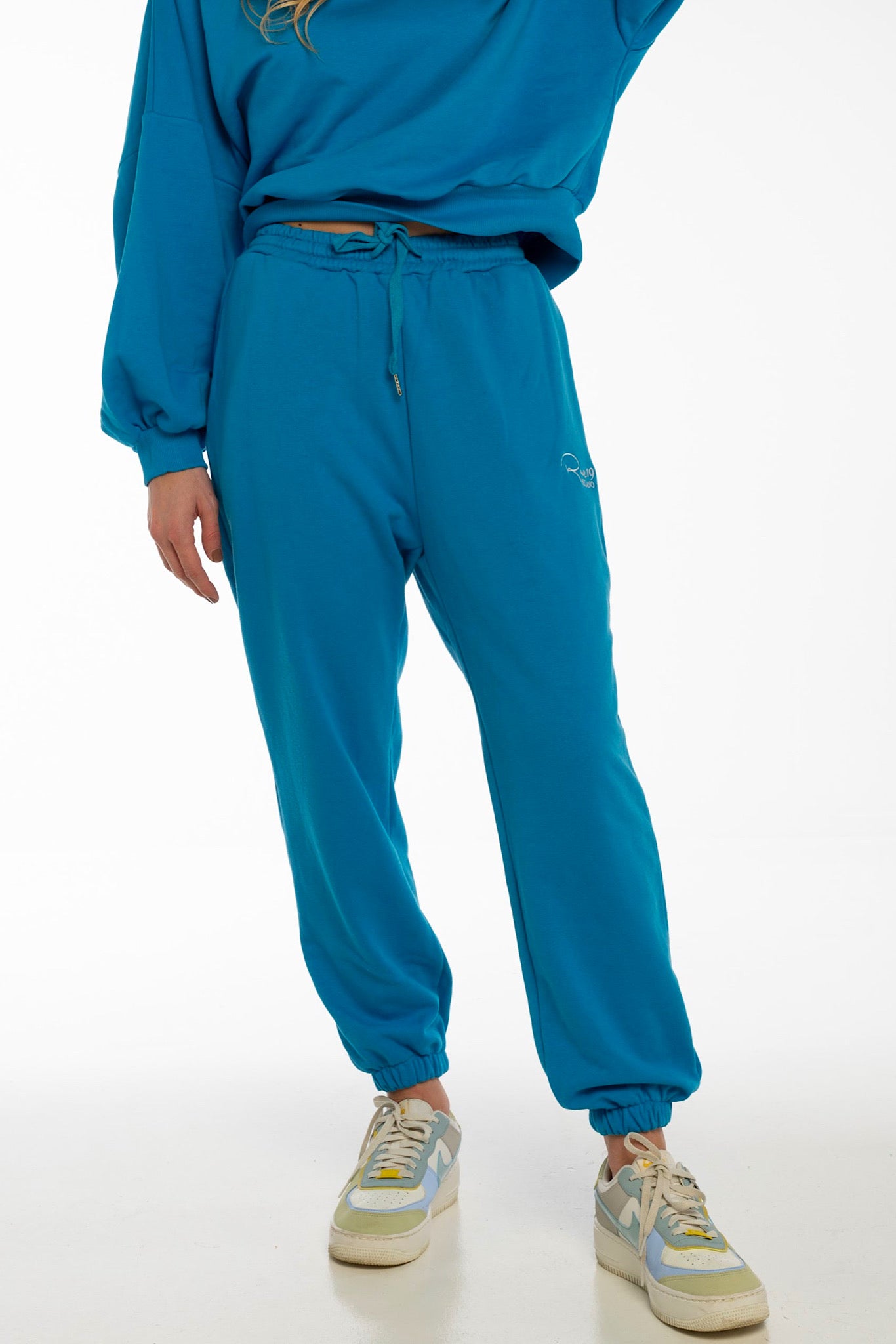 Pantalone Jogger azzurro con ricamo Rue 19 Milano