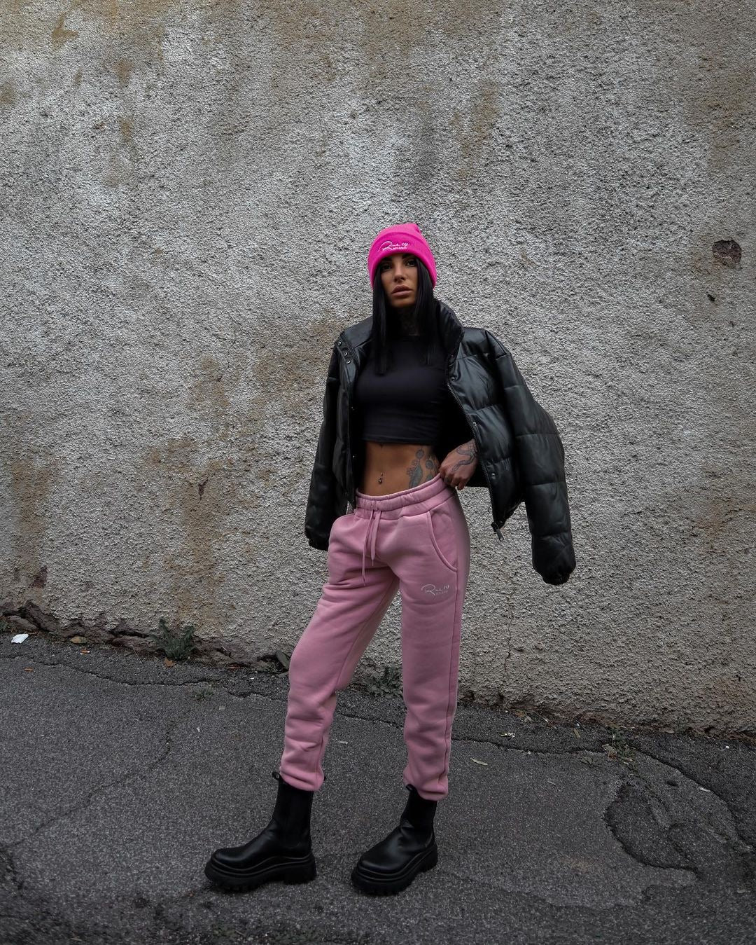 pink basic jogger with Rue 19 milano italic logo